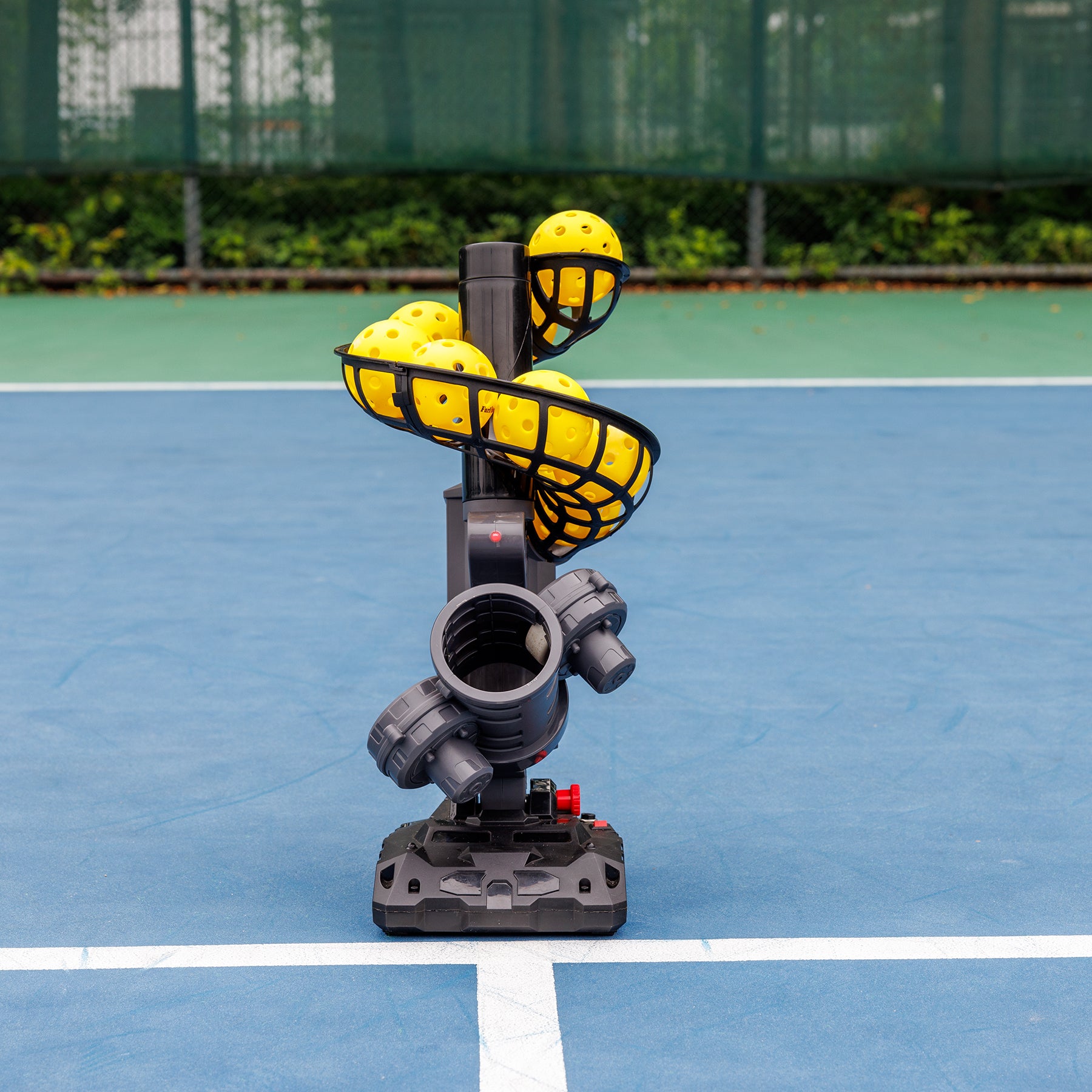 pickleball pitching machine