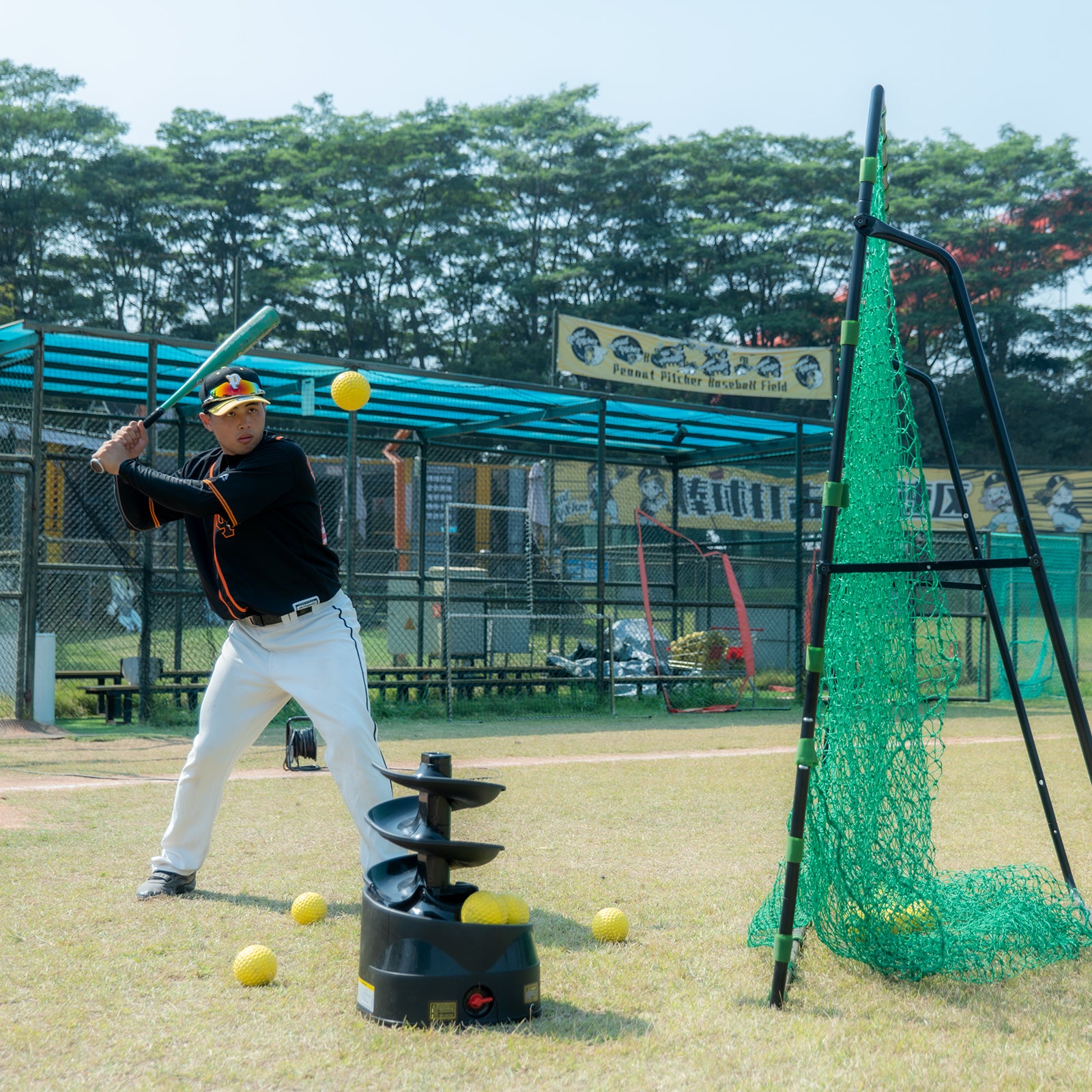 6902BHA Rechargeable Baseball/Softball Toss Machine